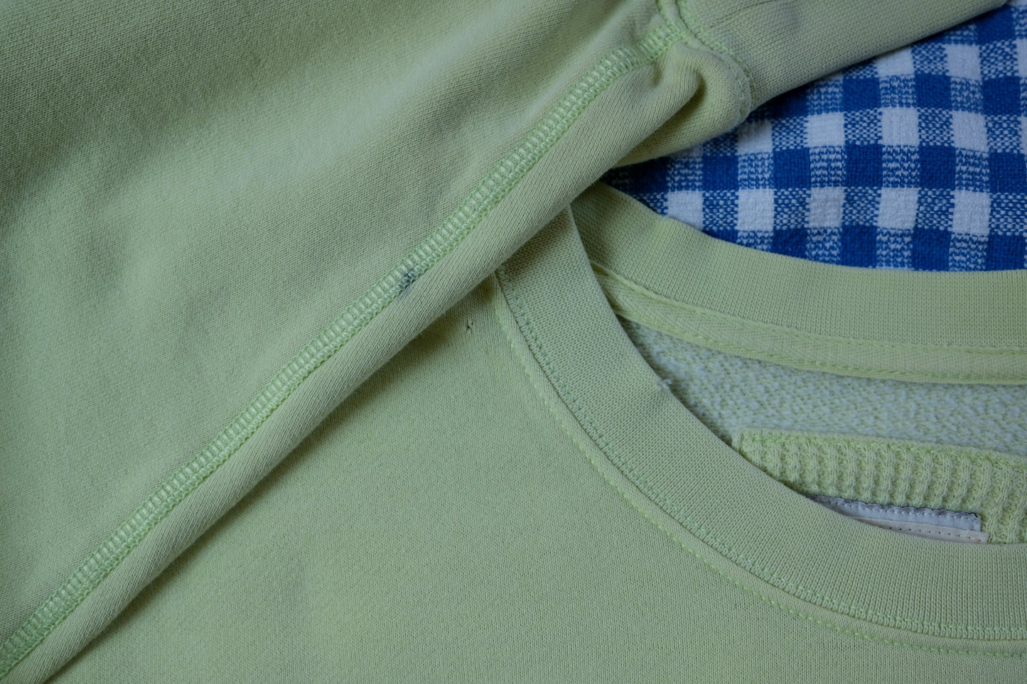 Quilted Star Crew Neck Sweatshirt in Light Lime Green - Large