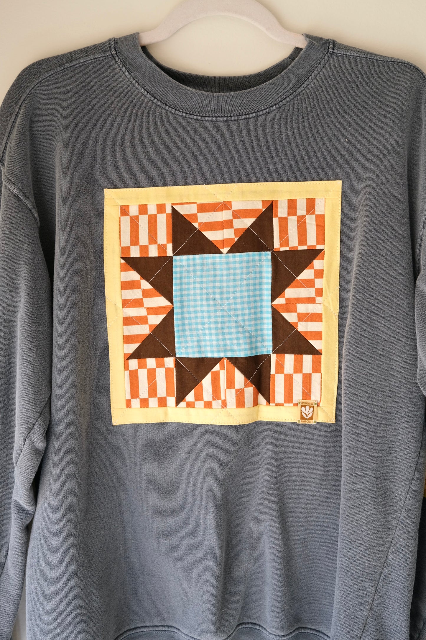 Quilted Star Crew Neck Sweatshirt in Blue/Gray - Small